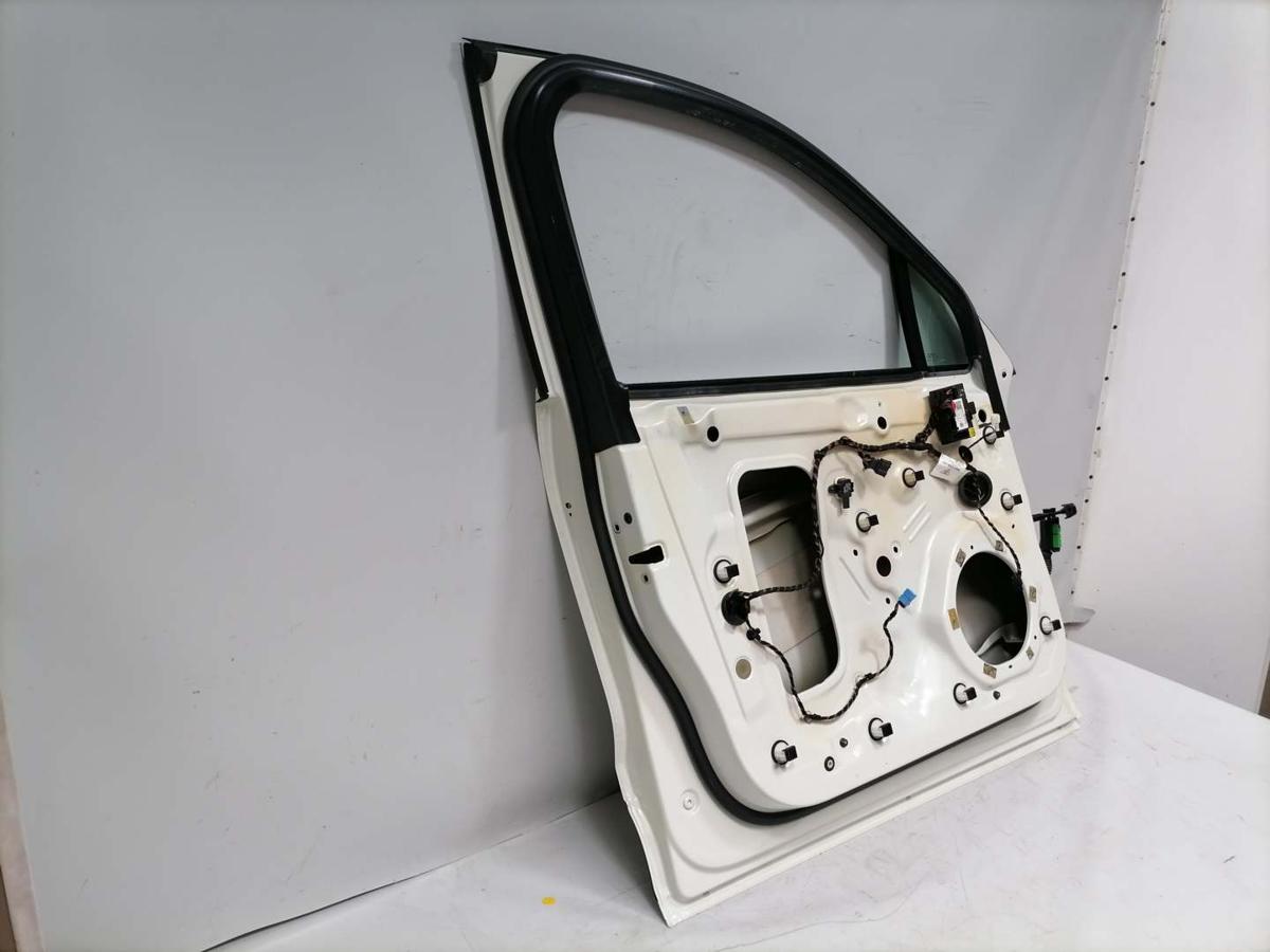 Porsche Macan original T&uuml;r vorn links Rohbau mehrere kleine Besch&auml;digungen Bj.2015